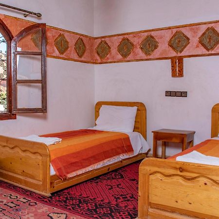 Hotel Awayou Bou Drarar Exteriör bild
