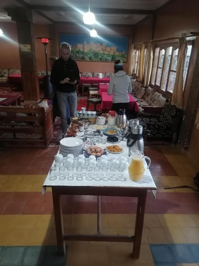 Hotel Awayou Bou Drarar Exteriör bild