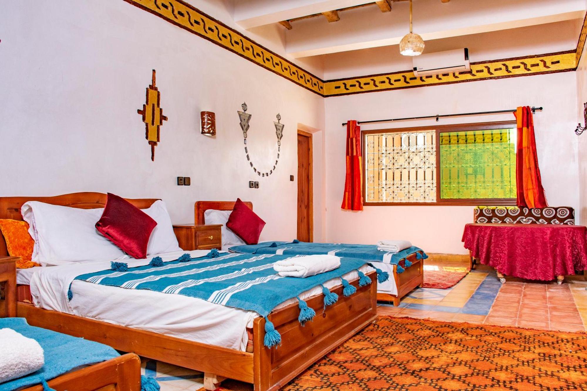 Hotel Awayou Bou Drarar Exteriör bild