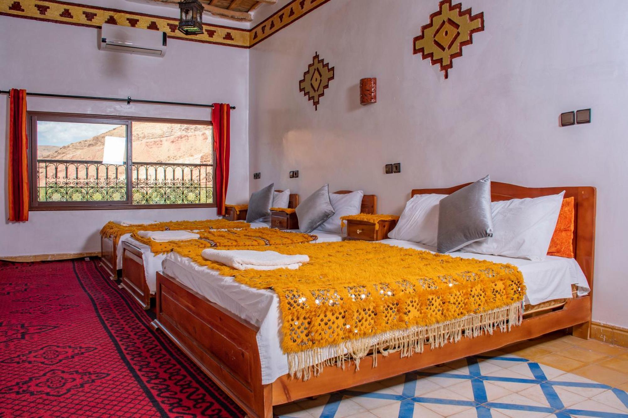 Hotel Awayou Bou Drarar Exteriör bild