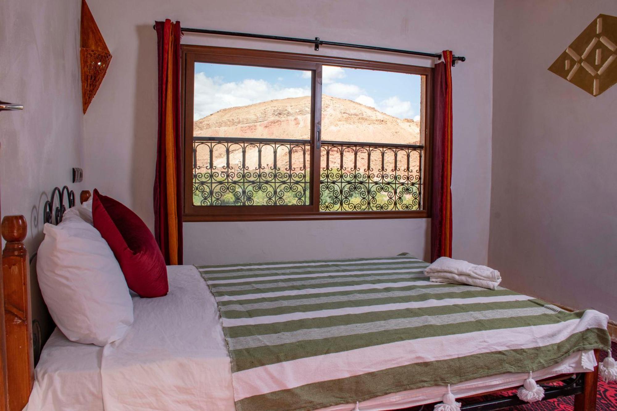 Hotel Awayou Bou Drarar Exteriör bild